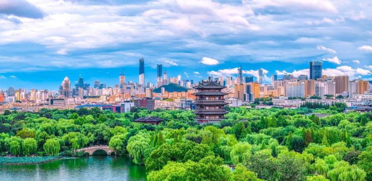 濟南衝進全國前五，藏著這些關於“人”的密碼