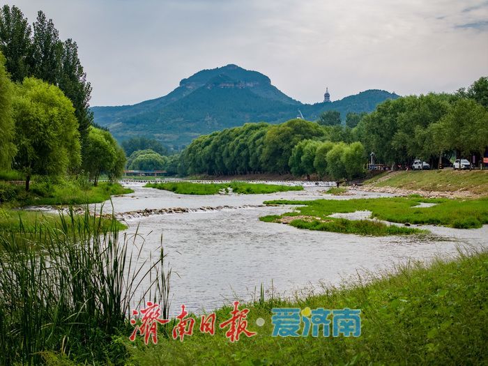 初秋濟南玉符河畔：水清草盛景如畫