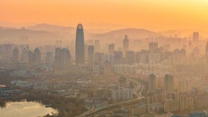 一年四季 泉在濟南丨落日熔金染泉城