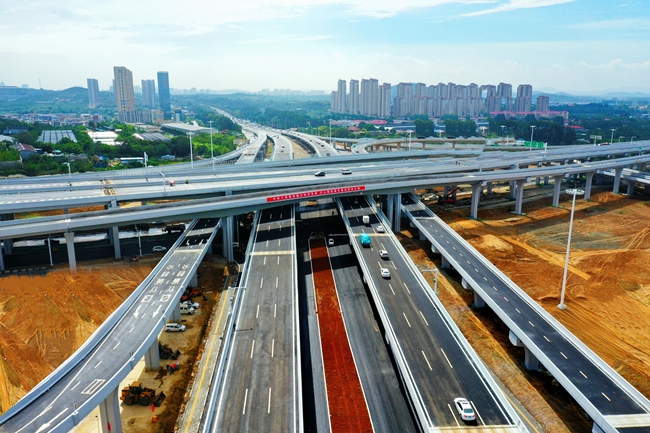 煙臺最大互通立交建成通車