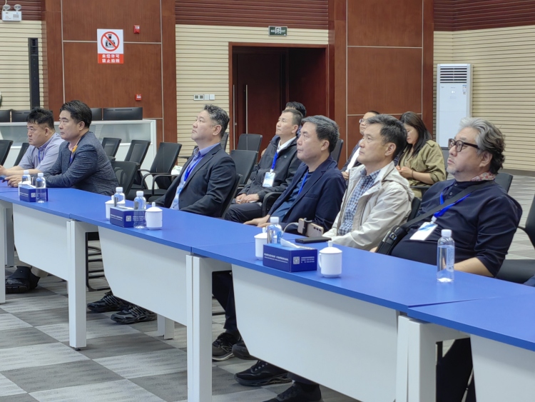 【Hi,Shandong】外媒記者探訪東營港經濟開發區數智化轉型實踐_fororder_3e35e444e5237dc6b1507bcf136f85d