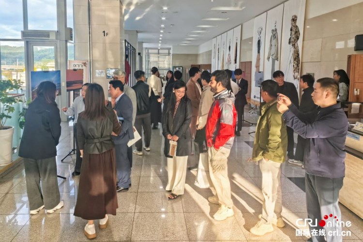 東營黃河三角洲生態攝影展驚艷亮相韓國楊州_fororder_微信圖片_20251020164259_226_212 (1)