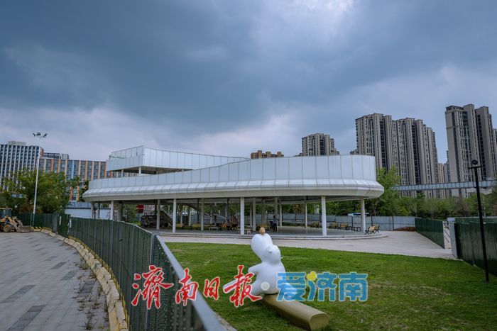 濟南：唐冶中央公園變身“都市避暑綠洲”