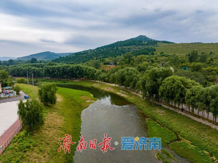 初秋濟南玉符河畔：水清草盛景如畫