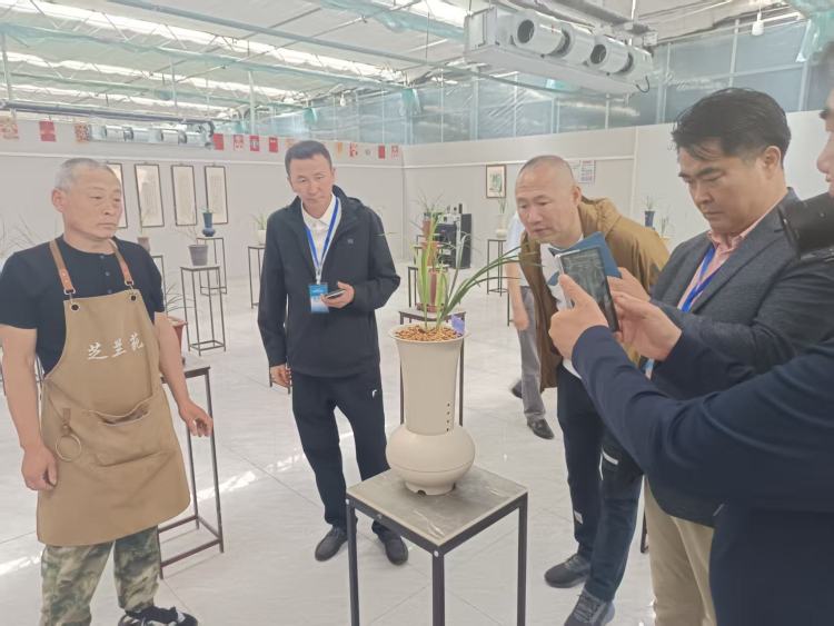 【Hi,Shandong】“Hi,Shandong —機遇中國 青島優品”海外媒體青島行活動走進萊西芝蘭苑_fororder_微信圖片_20250508191119