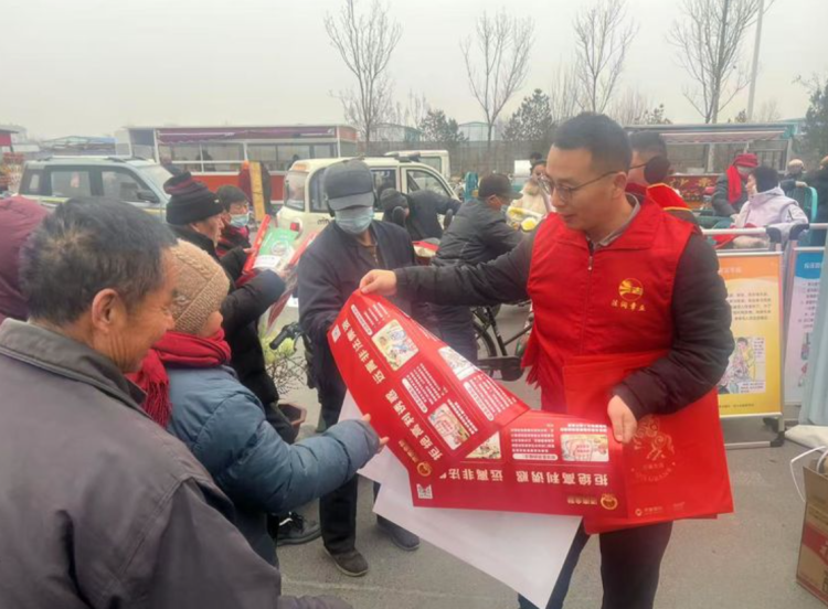 外國留學生在章丘趕“黃河大集”：在鄉土煙火中感受中國年味_fororder_【章丘】7