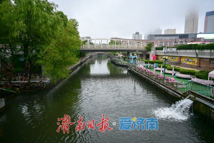 濟南護城河迎豐水期 泉水奔流潤古城