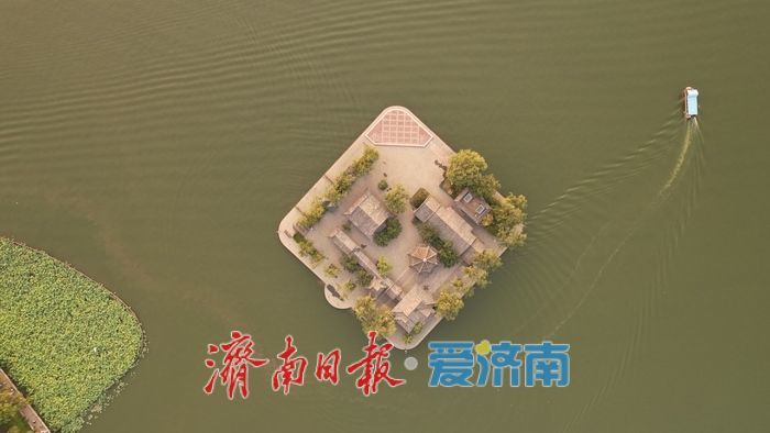 濟南大明湖唯美晚霞 鎏金暮色醉煞遊人