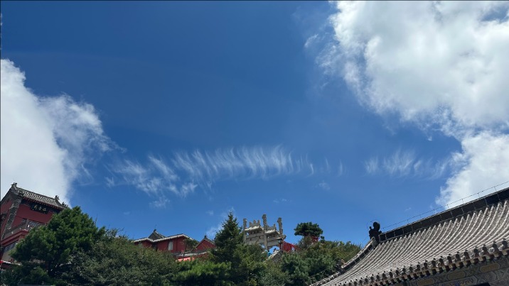 山東泰安：雲作絲，風為引！登泰山“天界漫遊”，把夏日浪漫全打包