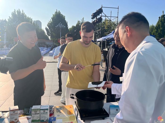 外眼看濟南｜“扁鵲出濟南 中醫生活化”體驗周：一場中醫藥文化的沉浸之旅