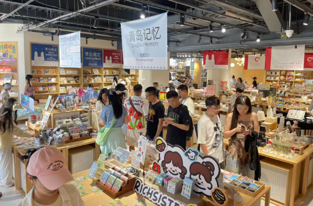 青島市南：新業態激活老城“年輕力”_fororder_圖片2