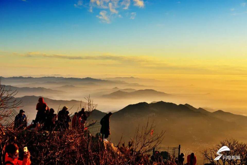 冬日泰山雲海伴日出 不愧是杜甫筆下的浩渺仙境