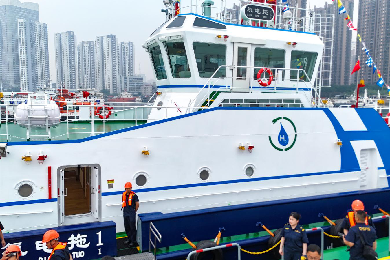 山東青島：全國首艘“零排放”氫電拖輪投用_fororder_004