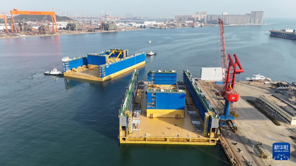 12萬噸舉力浮船塢在山東青島啟運_fororder_【啟運】1