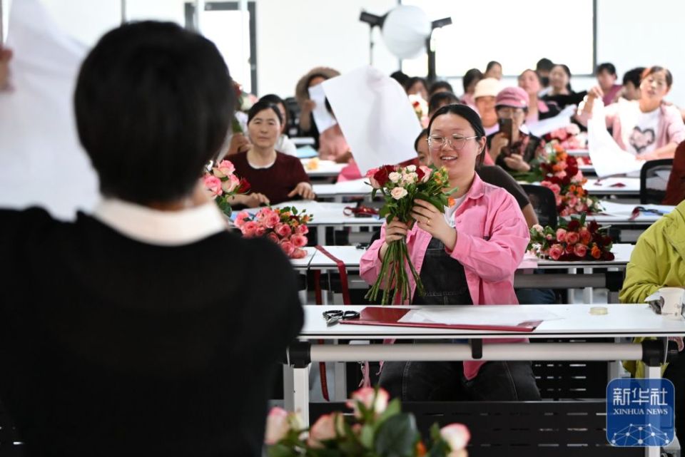 山東莒縣：發展鮮切花産業 點亮“美麗經濟”