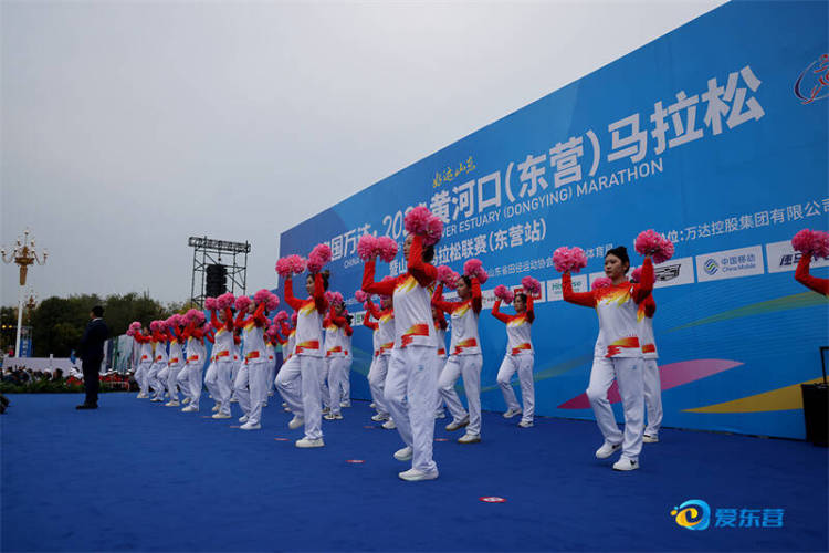 一曲奔跑的黃河頌——2025黃河口(東營)馬拉松賽側記