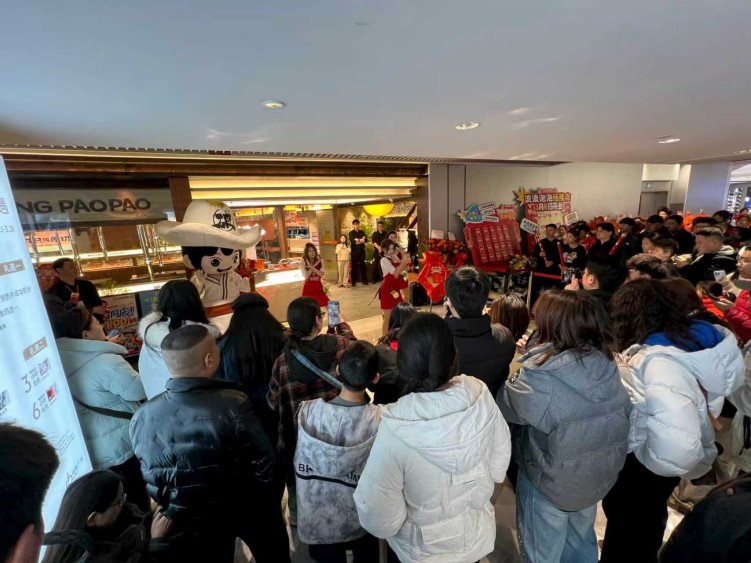 排隊超千桌、預售破5000萬！流浪泡泡入駐恒隆，濟南首店爆火！_fororder_【流浪泡泡 流浪泡泡】8