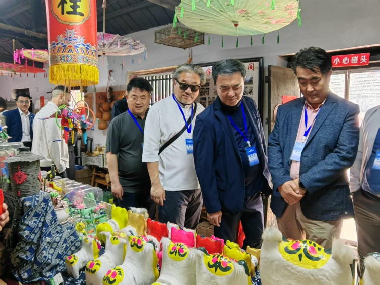 【Hi,Shandong】“Hi,Shandong—機遇中國 青島優品”海外媒體走進萊西産芝湖鄉村振興示範片區_fororder_fae2d2a59cd0967a78589a1217302d2