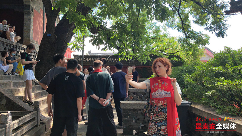 泰山古戲臺上跳起芭蕾舞 中外藝術碰撞出新火花