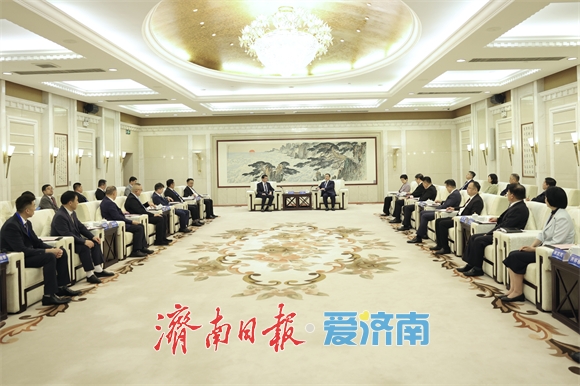 2025華商企業科技創新合作交流會暨山東（濟南）“一帶一路”華商合作交流會開幕