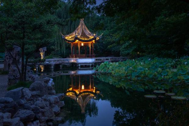 上海這座古典園林中秋開啟夜遊模式 打造3年的夜景燈光首次亮相