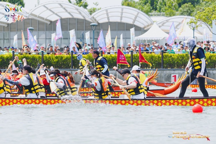 上海香港澳門400余名青年賽龍舟 勝負之外 更在意交流