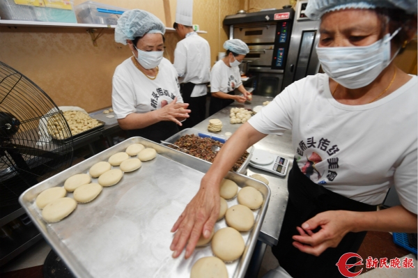 浦東獨一無二的非遺“酥式”月餅為啥敢賣出上海最高價