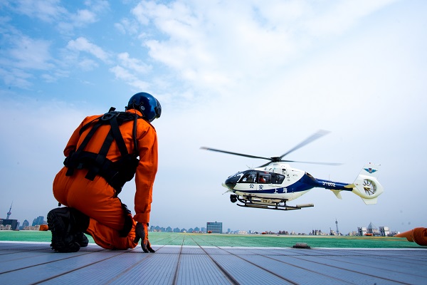 護航上海進口博覽會健康安全 瑞金醫院開展航空醫療救援實戰演練