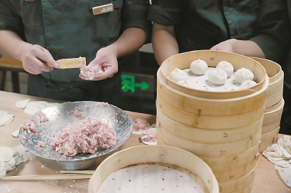 豫園南翔饅頭店已重新迎客 重現“一籠一茶”場景