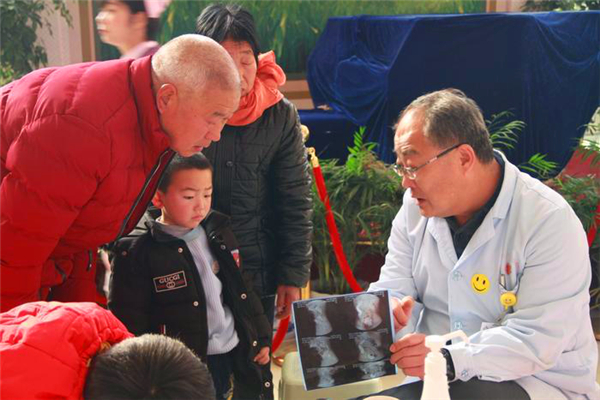 西安市兒童醫院開展腹股溝斜疝專題義診活動 50余名兒童接受免費義診