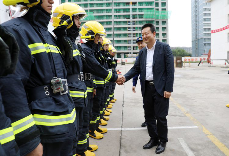 （已修改）西安高新區黨工委副書記管委會主任齊海兵走訪慰問企業