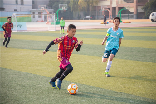 “我為全運添光彩” 浐灞生態區中小學生校園足球聯賽開幕