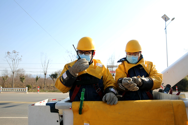 （加急  新投運330千伏萬泉變 説法確認）冬季電網負荷高峰來臨  國網渭南供電公司全力保障供電