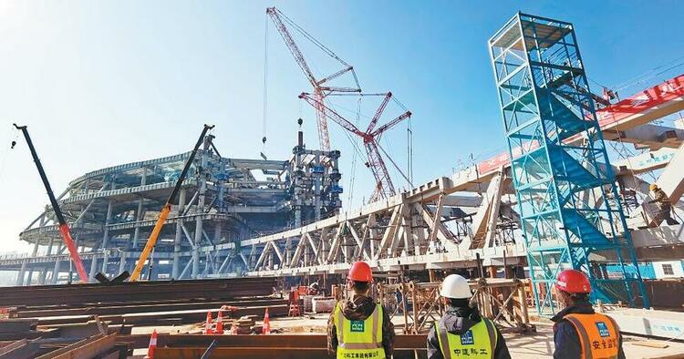 “長安雲”“長安樂”建設全速推進 鋼結構施工進入尾聲 空中橋餐廳地面拼裝節後提升