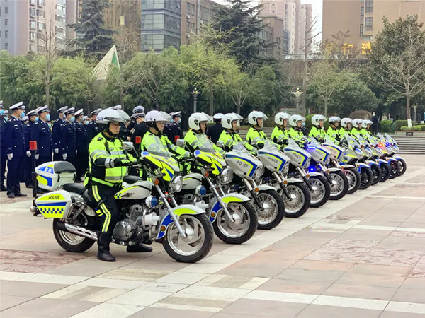 （審核）陜西寶雞：又一批交警鐵騎隊亮相街頭_fororder_圖片110