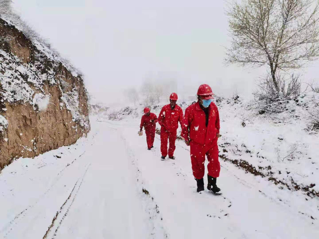 （待改，先不管）長慶油田採油一廠全員抵禦風雪撐起安全屏障_fororder_圖片7