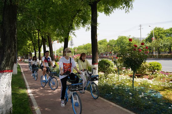 （轉載）喜迎十四運會 騎行拍長安 長安大學城拍客達人采風活動正在進行