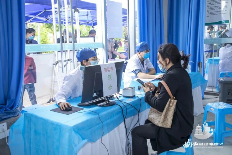 提高疫苗接種服務 曲江新區大華社區公園探索館接種點正式投入運營_fororder_1