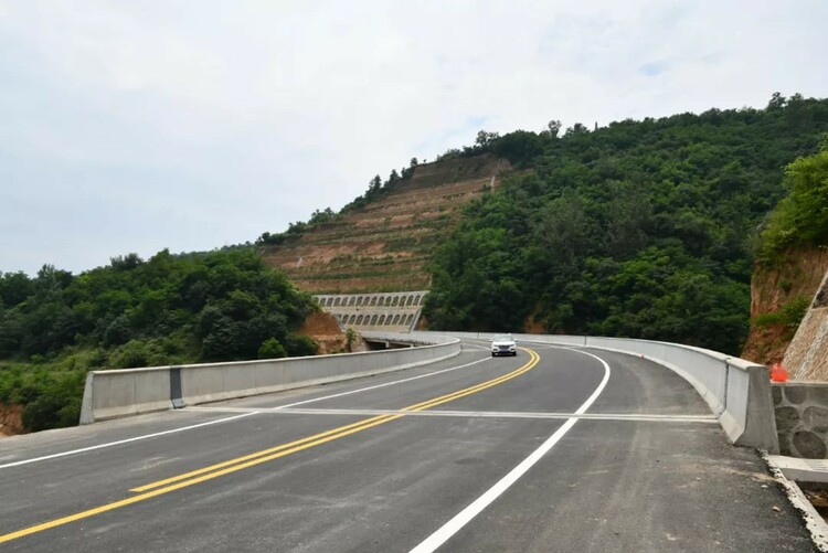 一路連三垣天塹變通途 寶雞市金臺區222省道多段市區過境公路貫通_fororder_2 (2)