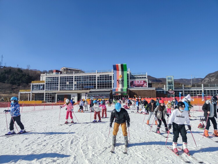 （轉載）冬奧燃起“冰雪熱” 陜西冰雪運動持續升溫