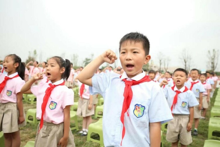 西安國際港務區187名少年光榮入隊 實踐基地體驗勞動快樂_fororder_3