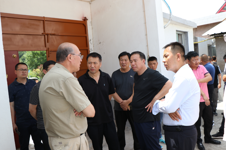 農業農村部農村改廁技術服務指導現場培訓會在延安市黃龍縣召開