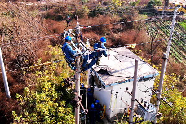 國網渭南供電公司：加快項目實施強化線路運維 不斷提高群眾用電幸福指數_fororder_圖片3