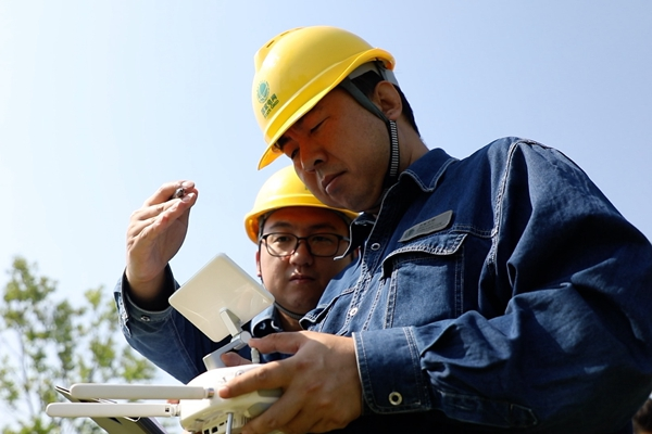 戰高溫、鬥酷暑 全力守護夏日“清涼”——國網西鹹新區供電公司迎峰度夏保供電側記_fororder_圖片1