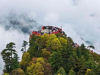 CharmingShaanxi | Mount Hua: Peaks Layered in Green Reflecting Clear Mist_fororder_微信圖片_20240523142235