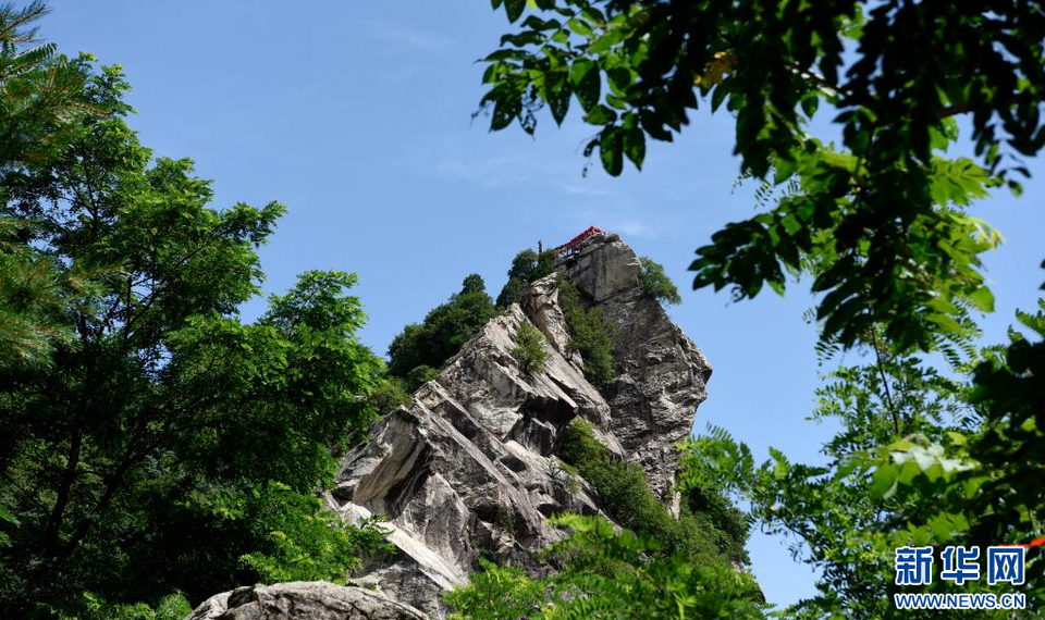 山崩奇景翠華山