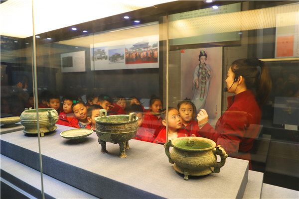 【中首   陜西  圖】“築夢童年之博物館嘉年華”活動在渭南市博物館舉行