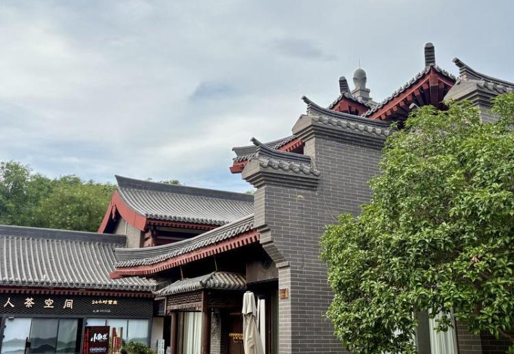 藍天白雲美景如畫