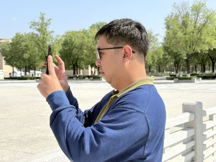 外籍網紅博主“走進”唐代壁畫 西安文遺數字化讓歷史“可觸可感可對話”_fororder_圖片5