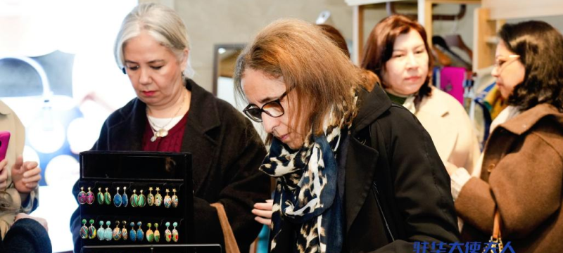 駐華大使夫人以絲綢為媒開啟千年絲路美學對話